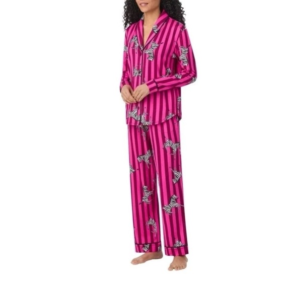Room Service Other - NEW Room Service Women's XL Shawl Collar Pajama Set Pink Zebra & Stripe Pattern